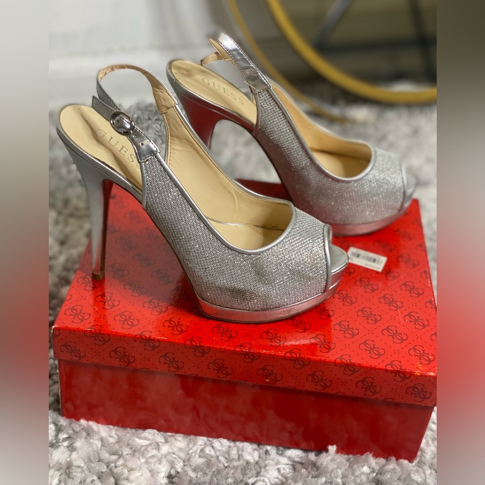 GUESS Sandal - Picture 3 of 9
